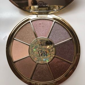 Tarte Rainforest of the Sea eye shadow pallet